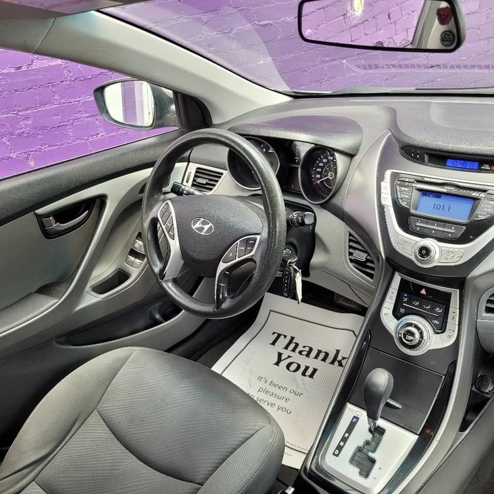 2012 Hyundai Elantra - Image 2 of 11