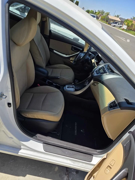 2012 Hyundai Elantra - Image 2 of 10
