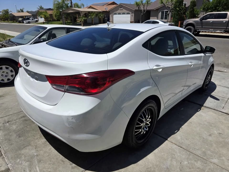 2012 Hyundai Elantra - Image 10 of 10