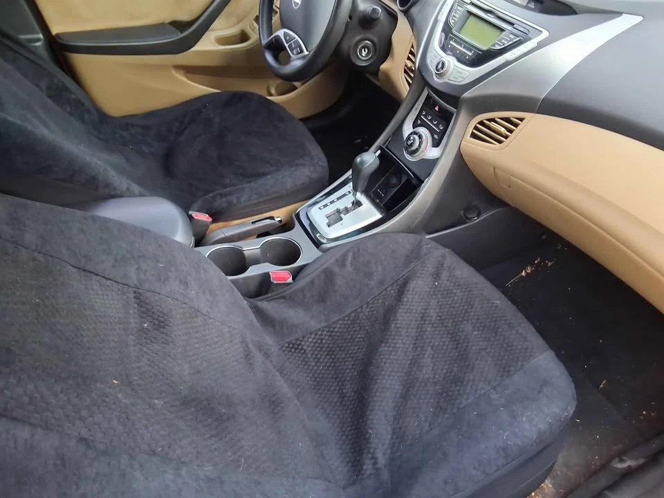2012 Hyundai Elantra - Image 5 of 17