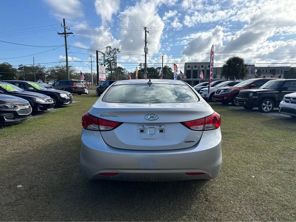 2012 Hyundai Elantra - Image 5 of 5