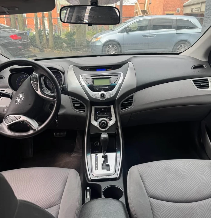 2012 Hyundai Elantra - Image 3 of 6