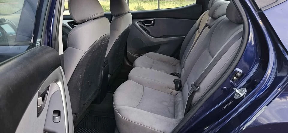 2012 Hyundai Elantra - Image 15 of 17