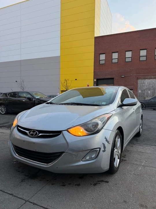 2012 Hyundai Elantra - Image 4 of 9