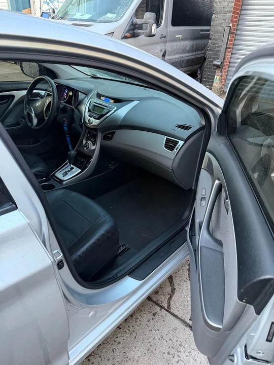 2012 Hyundai Elantra - Image 6 of 9