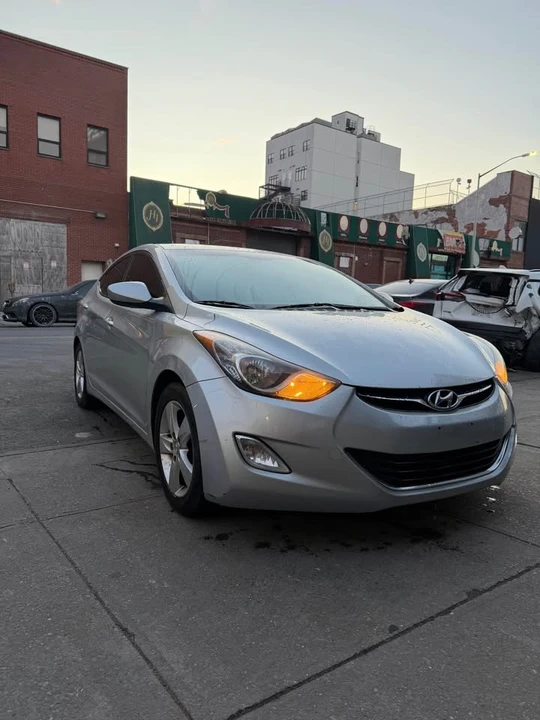 2012 Hyundai Elantra - Image 5 of 9