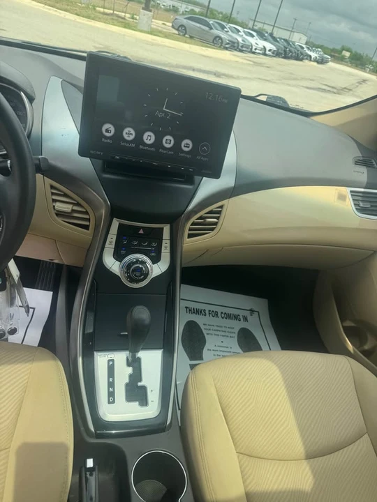 2012 Hyundai Elantra - Image 8 of 11