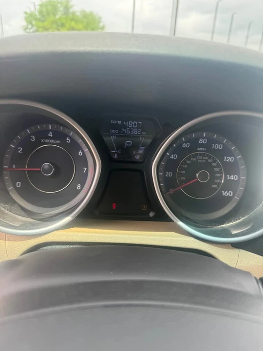 2012 Hyundai Elantra - Image 6 of 11