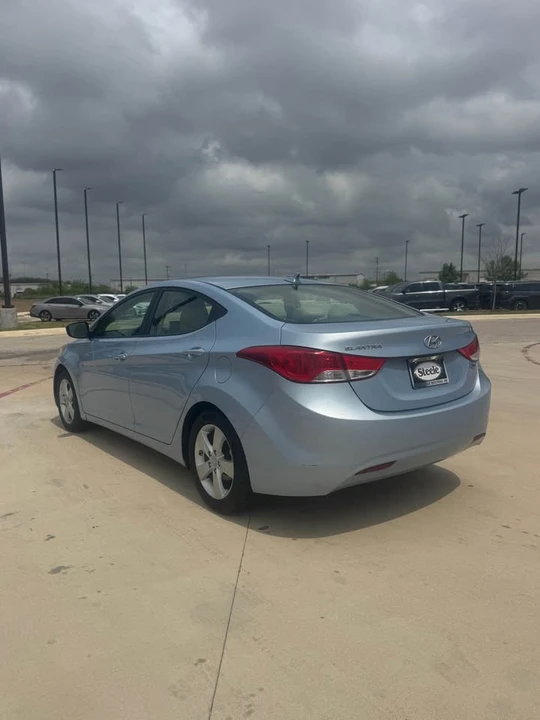 2012 Hyundai Elantra - Image 4 of 11