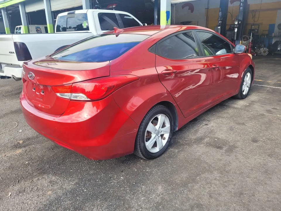 2012 Hyundai Elantra - Image 4 of 5