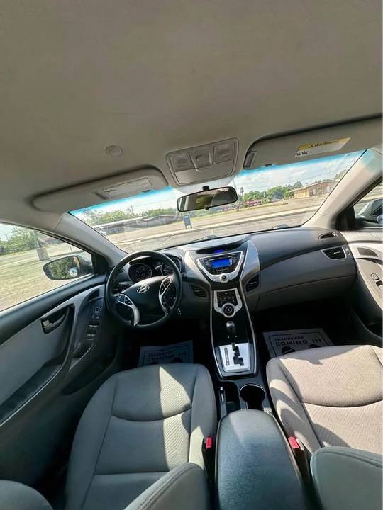 2012 Hyundai Elantra - Image 7 of 8