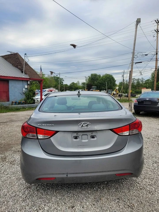 2012 Hyundai Elantra - Image 4 of 13