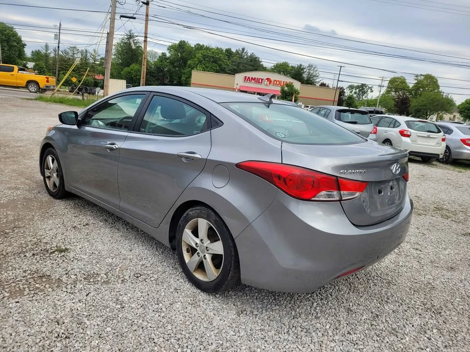 2012 Hyundai Elantra - Image 5 of 13