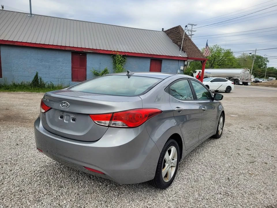 2012 Hyundai Elantra - Image 3 of 13