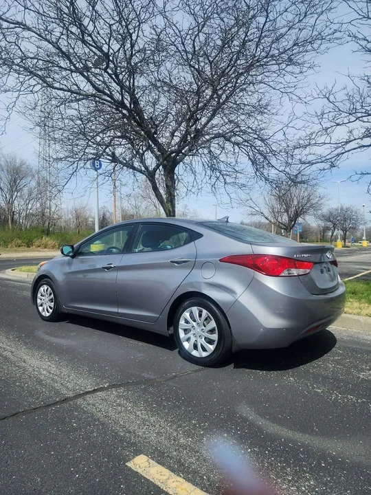 2012 Hyundai Elantra - Image 7 of 9