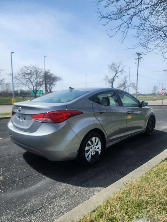2012 Hyundai Elantra - Image 8 of 9