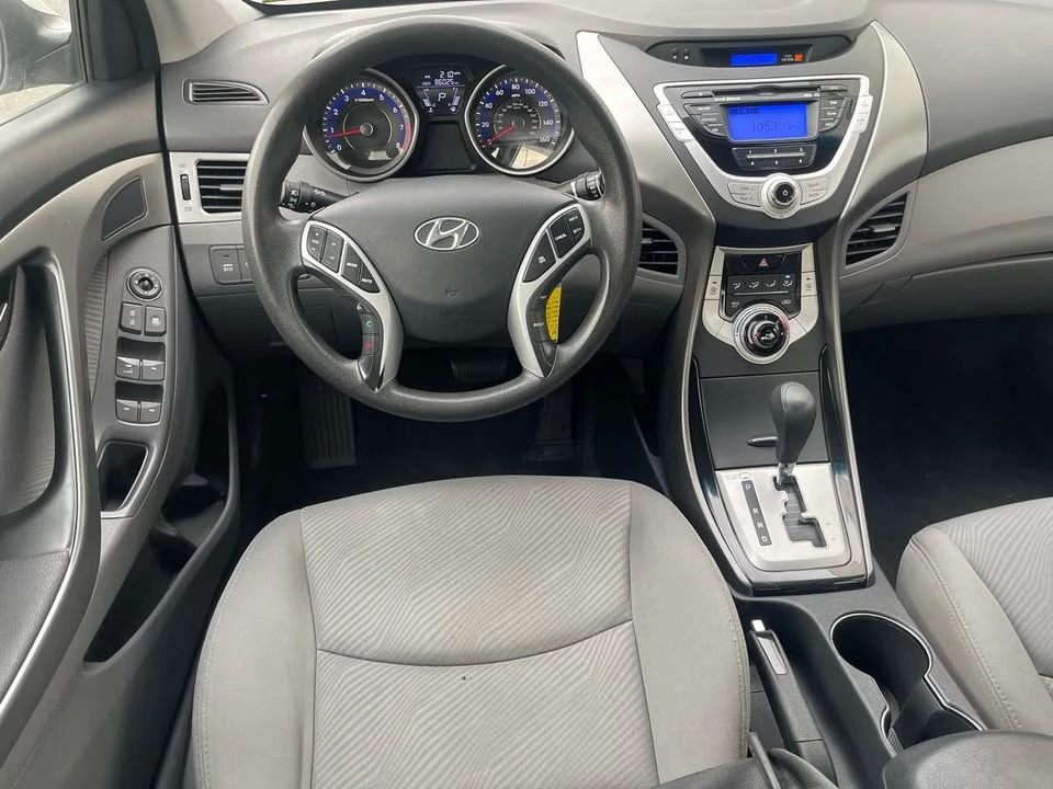 2012 Hyundai Elantra - Image 8 of 15