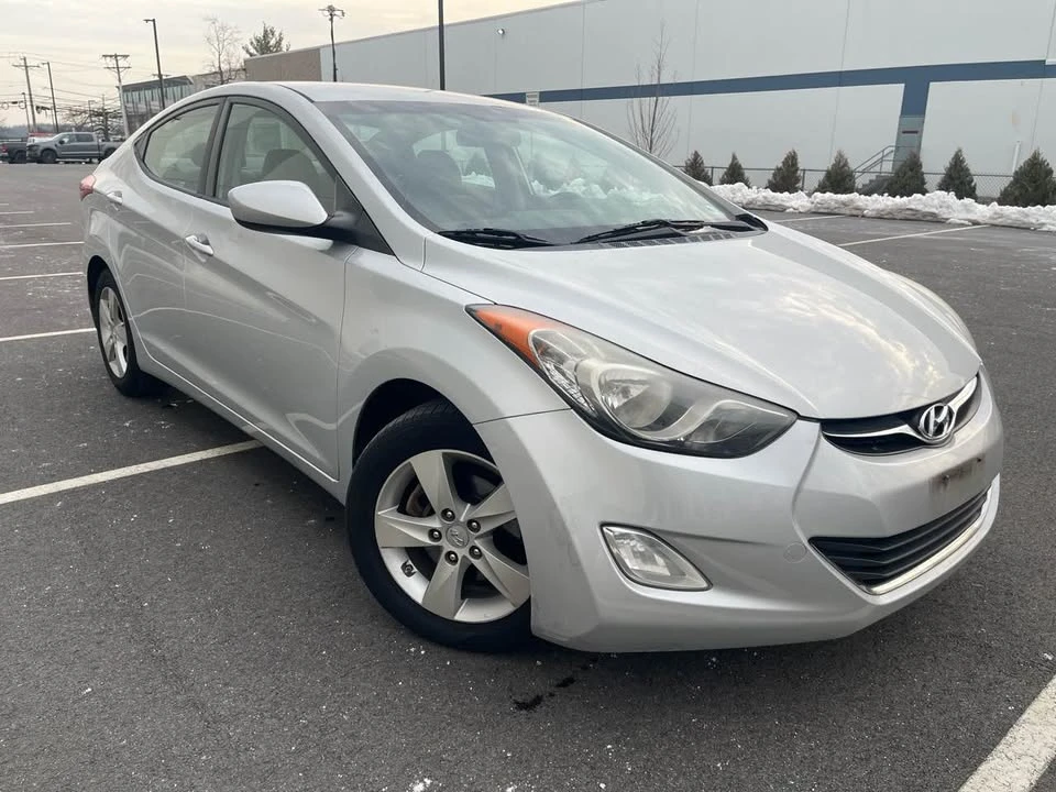2012 Hyundai Elantra - Image 6 of 15