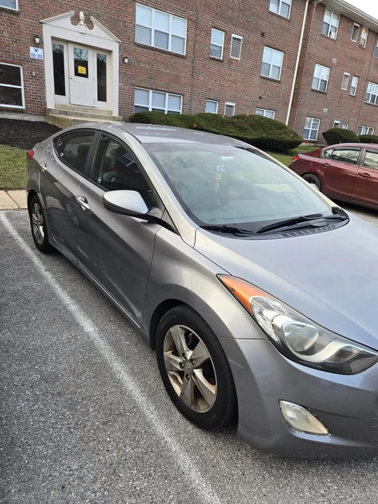 2012 Hyundai Elantra - Image 2 of 8