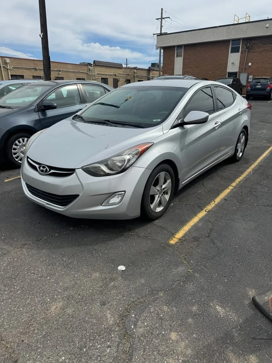 2012 Hyundai Elantra - Image 4 of 8