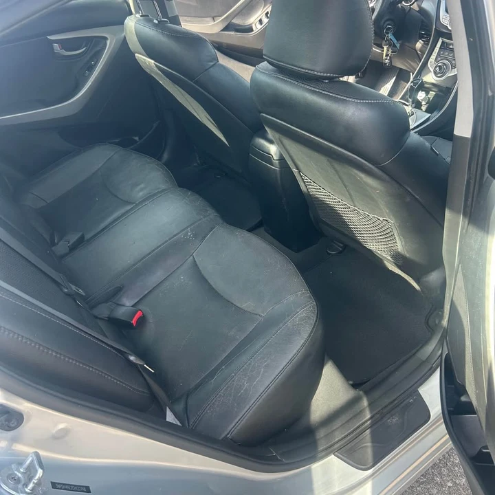 2012 Hyundai Elantra - Image 7 of 10