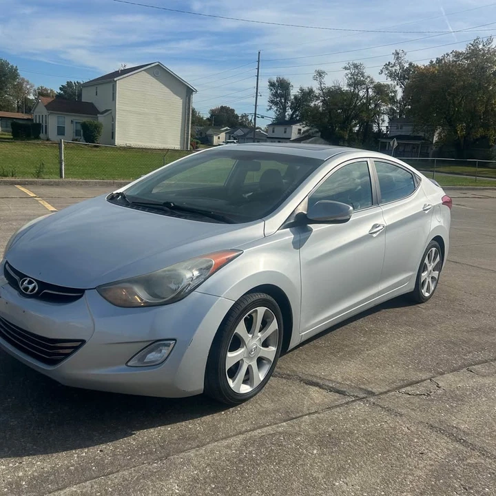2012 Hyundai Elantra - Image 3 of 10