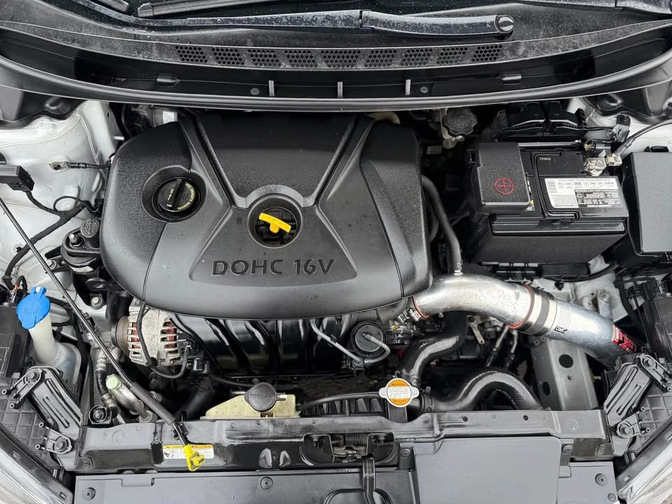 2012 Hyundai Elantra - Image 10 of 11