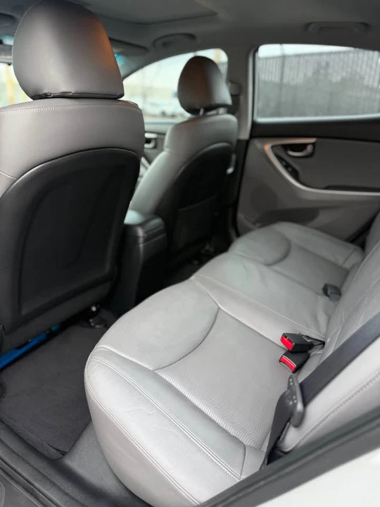 2012 Hyundai Elantra - Image 8 of 11