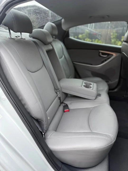 2012 Hyundai Elantra - Image 9 of 11