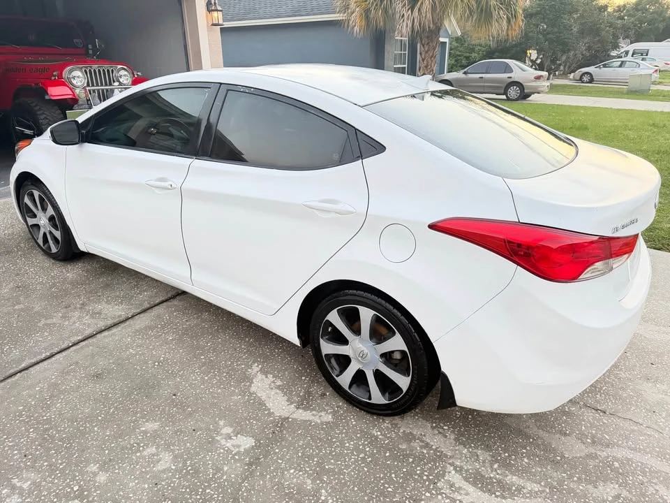 2012 Hyundai Elantra - Image 7 of 11