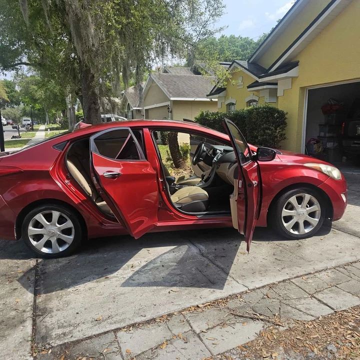 2012 Hyundai Elantra - Image 3 of 8