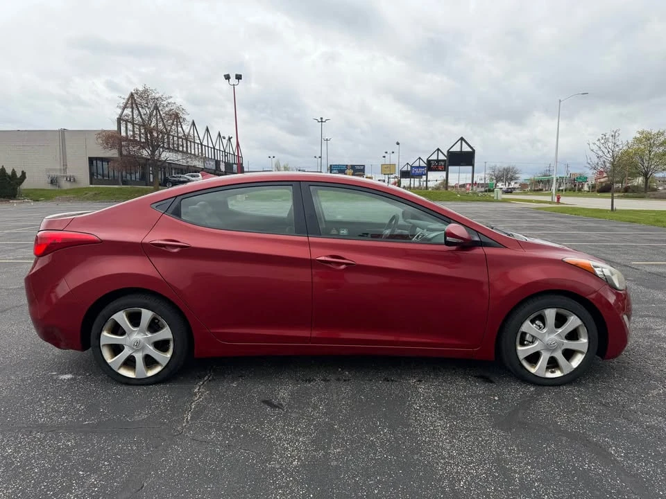 2012 Hyundai Elantra - Image 3 of 15