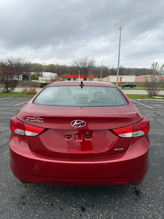 2012 Hyundai Elantra - Image 5 of 15