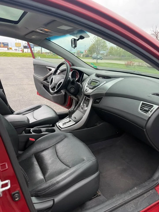 2012 Hyundai Elantra - Image 13 of 15