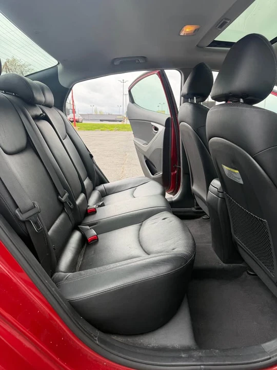 2012 Hyundai Elantra - Image 12 of 15