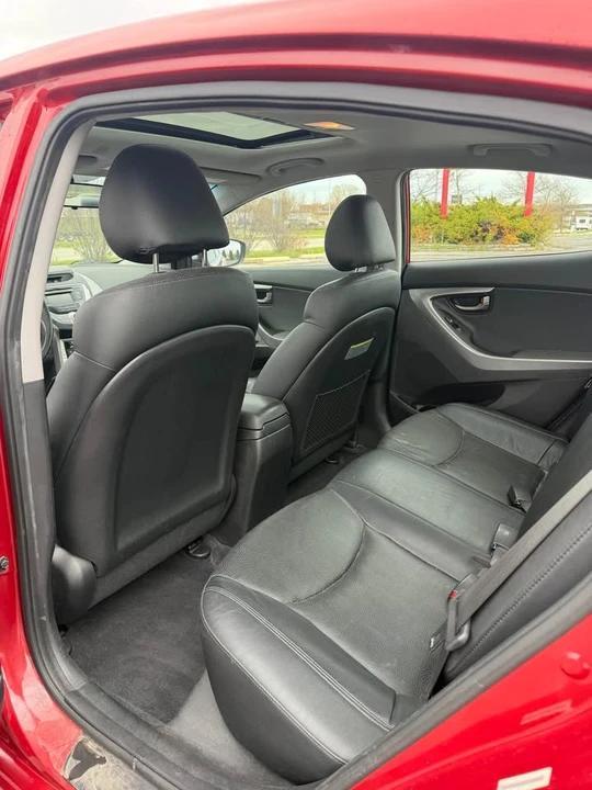 2012 Hyundai Elantra - Image 10 of 15