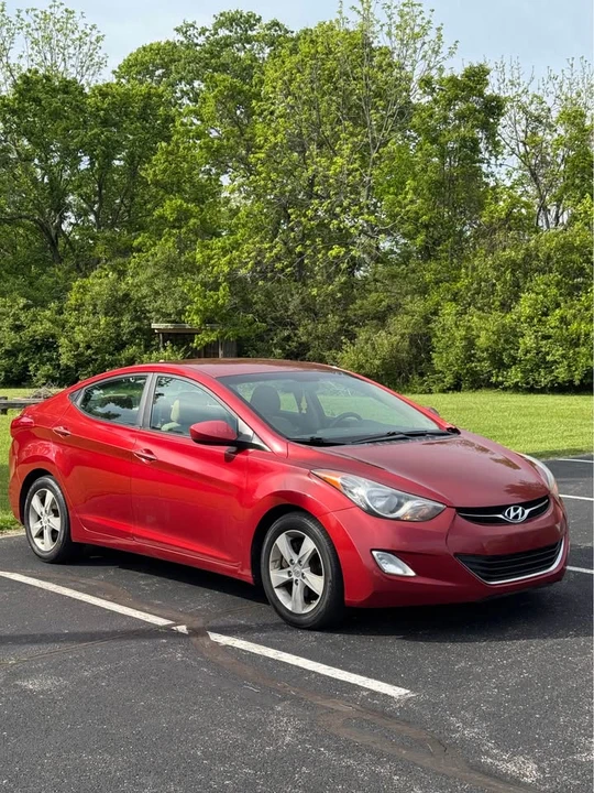 2012 Hyundai Elantra - Image 2 of 10