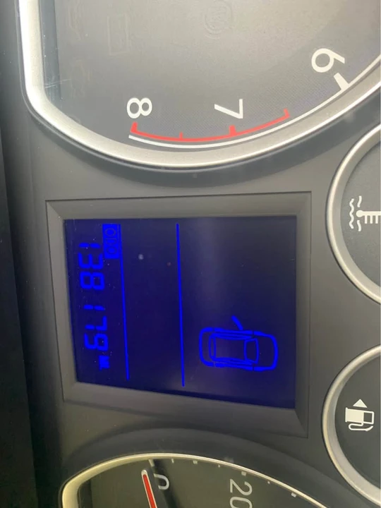 2012 Hyundai Elantra - Image 6 of 8