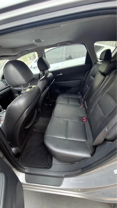 2012 Hyundai Elantra - Image 5 of 6