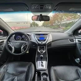 2012 Hyundai Elantra - Image 8 of 10