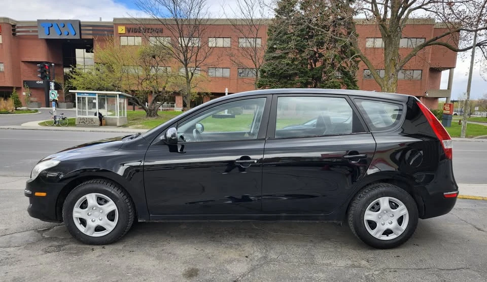 2012 Hyundai Elantra - Image 4 of 17