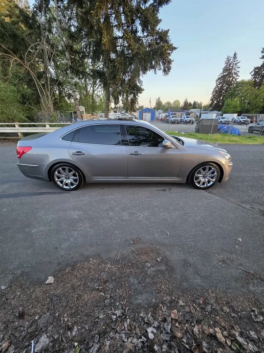 2012 Hyundai Equus - Image 16 of 17