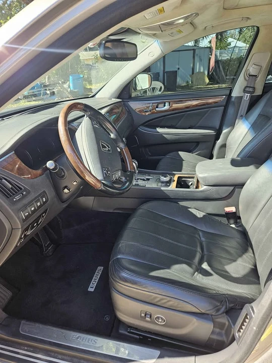 2012 Hyundai Equus - Image 6 of 8