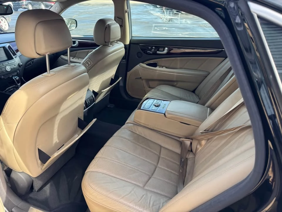 2012 Hyundai Equus - Image 5 of 8