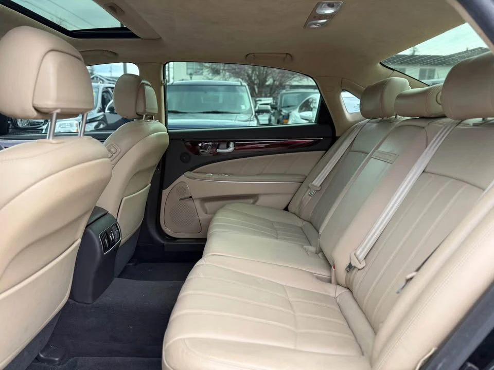 2012 Hyundai Equus - Image 15 of 19
