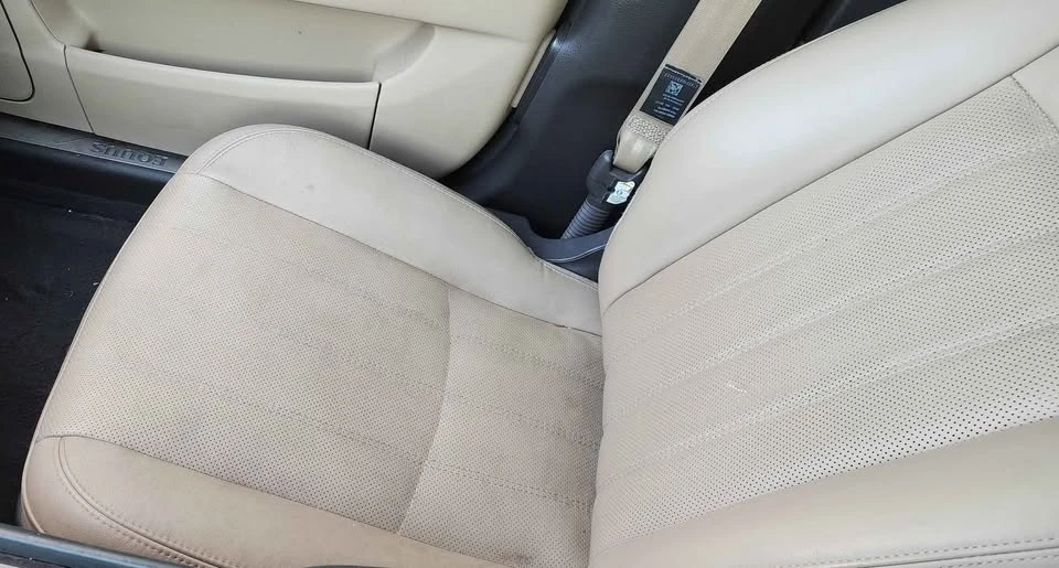 2012 Hyundai Equus - Image 15 of 16