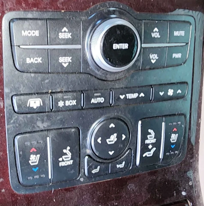 2012 Hyundai Equus - Image 6 of 16