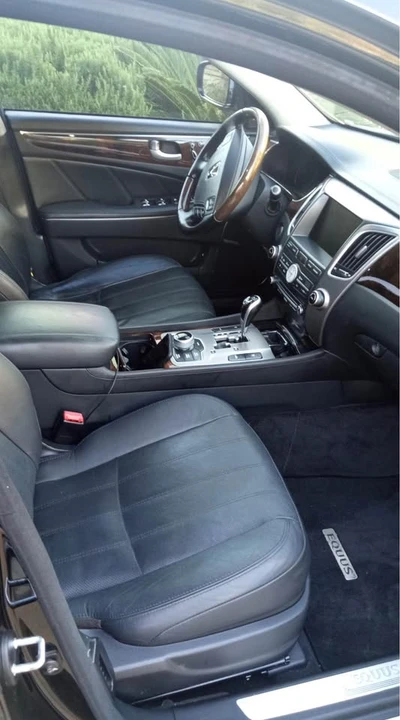 2012 Hyundai Equus - Image 3 of 3