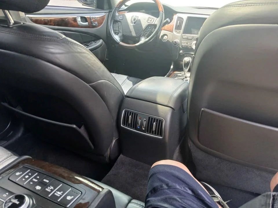 2012 Hyundai Equus - Image 7 of 9