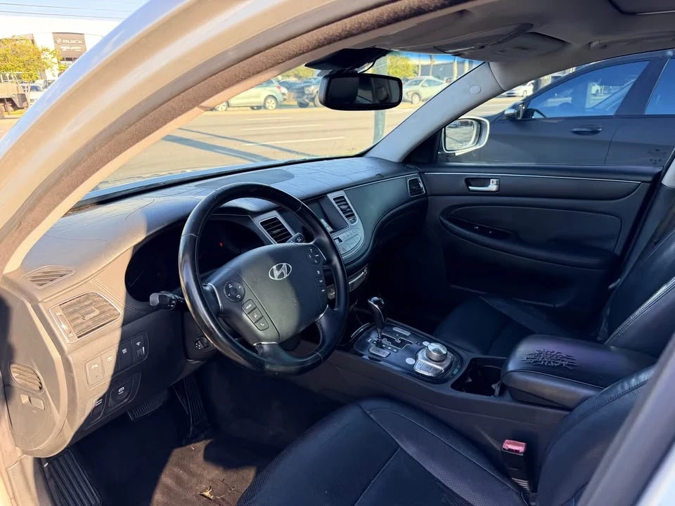 2012 Hyundai Genesis - Image 5 of 8